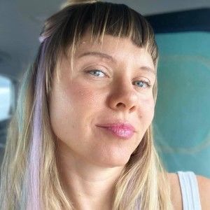 Meet your Posher, Regina